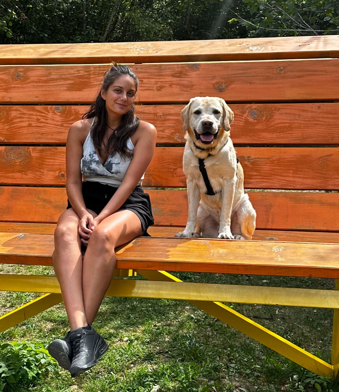 Aurora con il suo cane Hardin